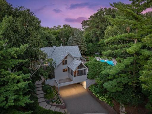 4004 Roanoke Circle, Golden Valley, MN 55422