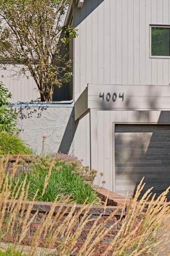 4004 Roanoke Circle, Golden Valley, MN 55422