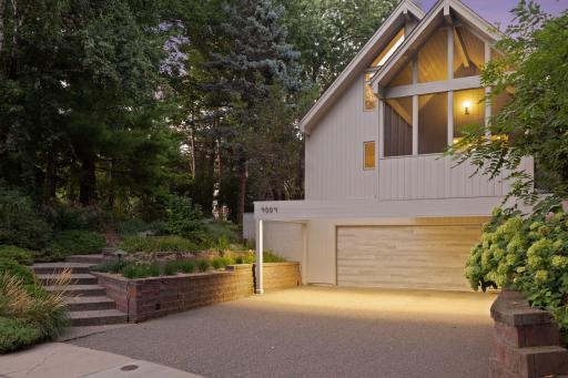 4004 Roanoke Circle, Golden Valley, MN 55422