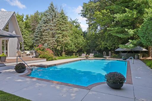 4004 Roanoke Circle, Golden Valley, MN 55422