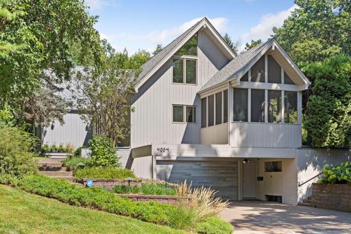 4004 Roanoke Circle, Golden Valley, MN 55422