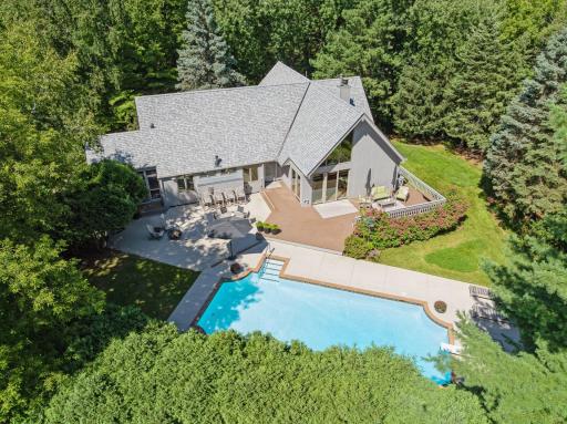 4004 Roanoke Circle, Golden Valley, MN 55422