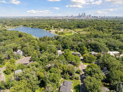 4004 Roanoke Circle, Golden Valley, MN 55422
