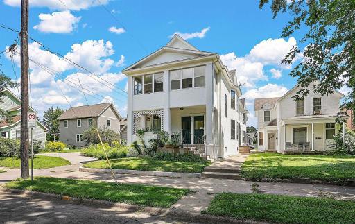 809 27th Avenue S, Minneapolis, MN 55454
