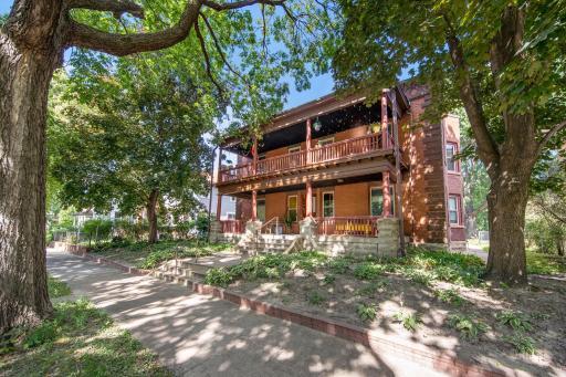 627 4th Street NE, Minneapolis, MN 55413