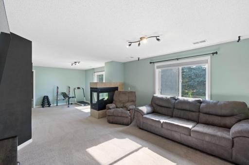 19964 English Court, Farmington, MN 55024