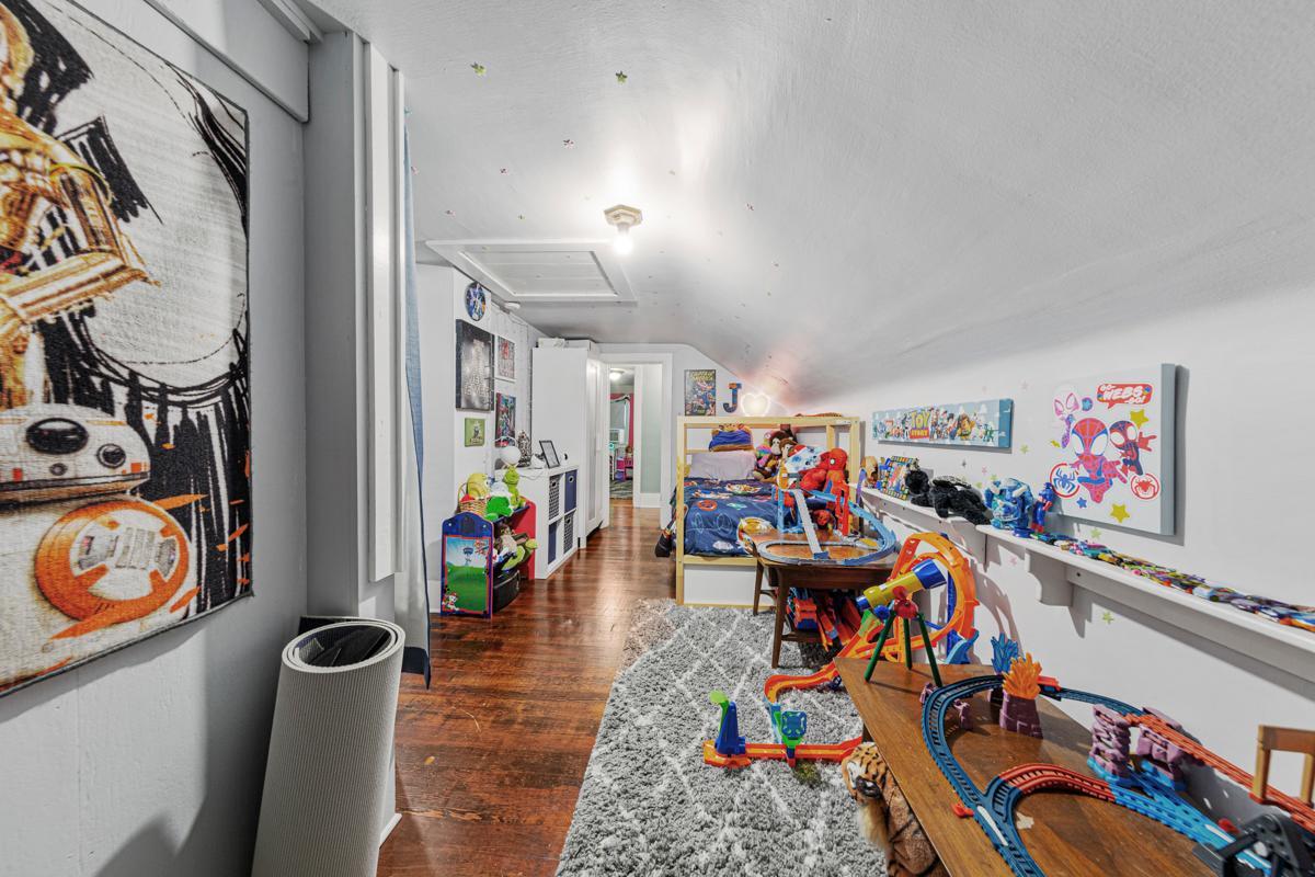 25 Bedroom 4.jpg
