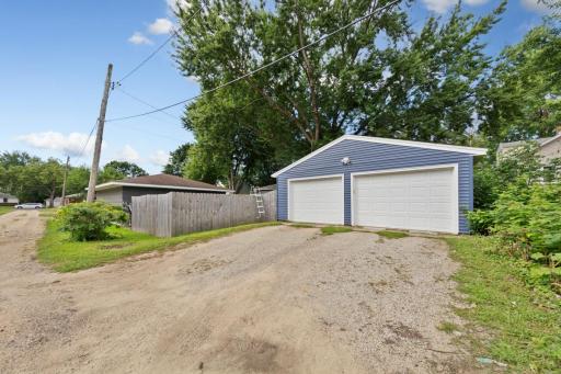207 9th Avenue SW, Faribault, MN 55021