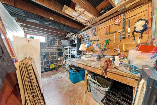 207 9th Avenue SW, Faribault, MN 55021