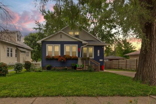 207 9th Avenue SW, Faribault, MN 55021
