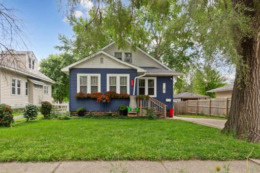 207 9th Avenue SW, Faribault, MN 55021