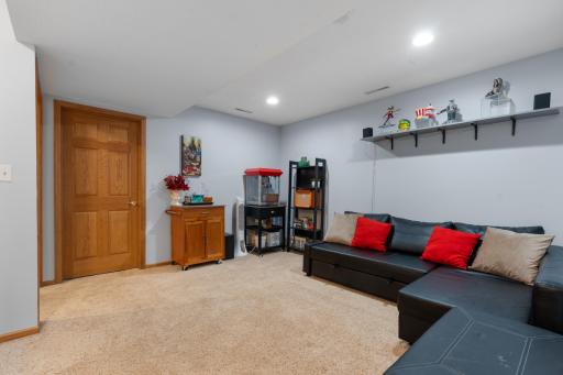 3322 Dorset Lane NW, Rochester, MN 55901