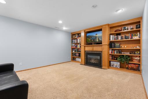 3322 Dorset Lane NW, Rochester, MN 55901