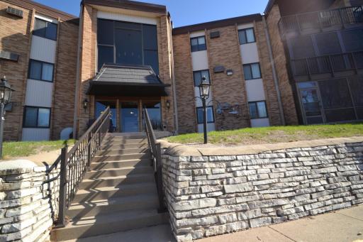 2690 Oxford Street N, 254, Saint Paul, MN 55113