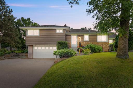 5703 Oakview Lane, Minnetonka, MN 55345