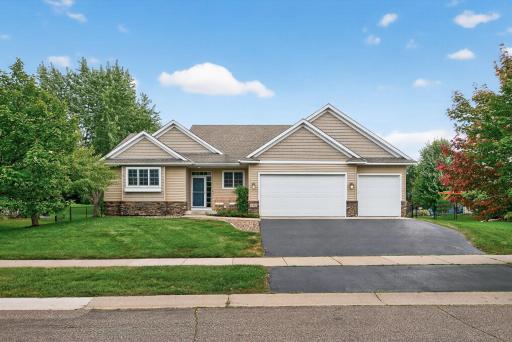 3986 Landings Drive, Saint Bonifacius, MN 55375