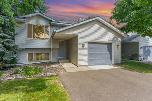 20007 Ideal Way, Lakeville, MN 55044