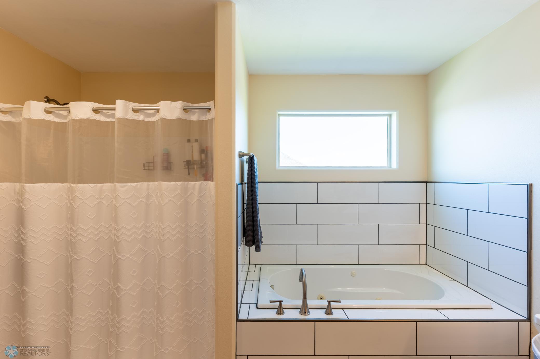 Jetted Tub and Shower