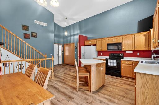 809 4th Street NE, Kasson, MN 55944