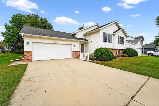 809 4th Street NE, Kasson, MN 55944
