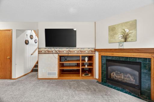 809 4th Street NE, Kasson, MN 55944