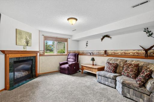 809 4th Street NE, Kasson, MN 55944