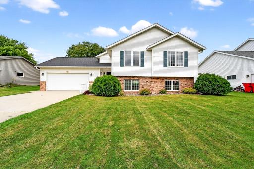 809 4th Street NE, Kasson, MN 55944