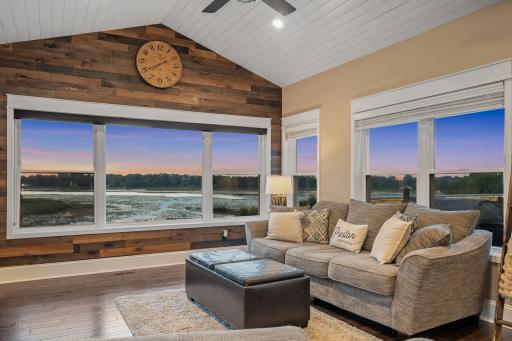Panoramic sunset views on the main level!