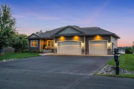 26002 Sunset Drive, Chisago City, MN 55013