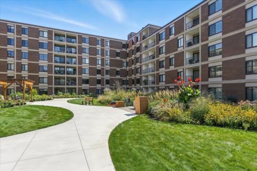 7220 York Avenue S, 504, Minneapolis, MN 55435