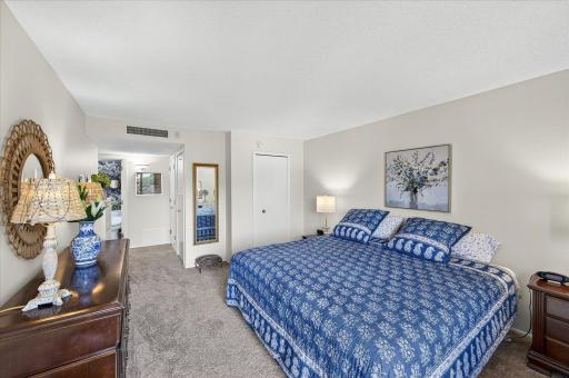7220 York Avenue S, 504, Minneapolis, MN 55435