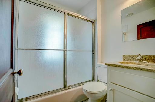 445 Lexington Parkway S, Saint Paul, MN 55105
