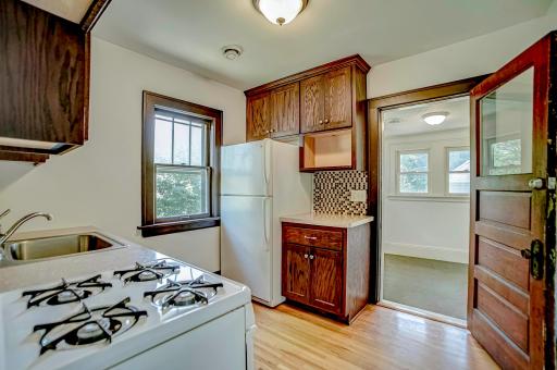 445 Lexington Parkway S, Saint Paul, MN 55105