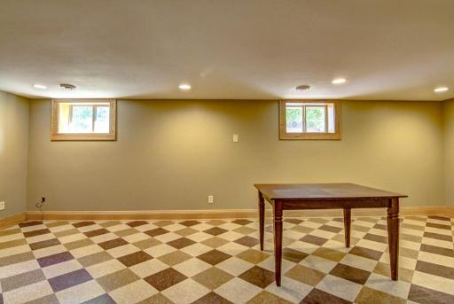 445 Lexington Parkway S, Saint Paul, MN 55105
