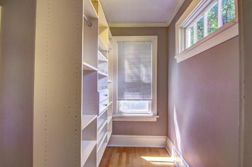 445 Lexington Parkway S, Saint Paul, MN 55105