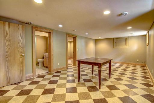 445 Lexington Parkway S, Saint Paul, MN 55105