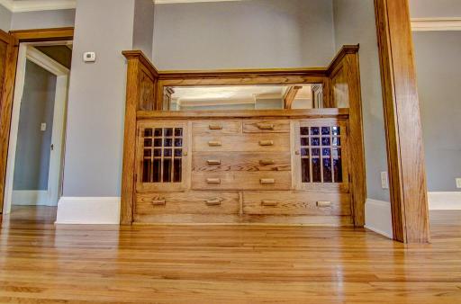 445 Lexington Parkway S, Saint Paul, MN 55105