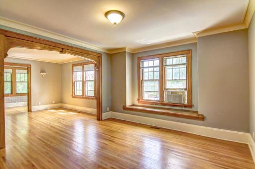 445 Lexington Parkway S, Saint Paul, MN 55105