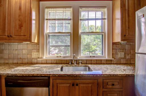 445 Lexington Parkway S, Saint Paul, MN 55105