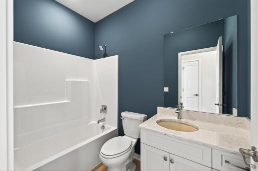 2007 6th Street N, Saint Paul, MN 55109