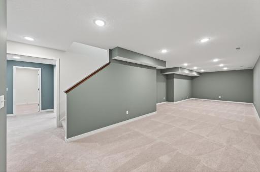 2007 6th Street N, Saint Paul, MN 55109