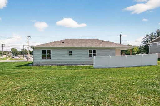 2007 6th Street N, Saint Paul, MN 55109