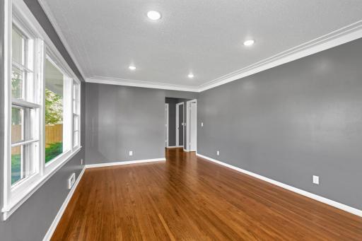 7048 Georgia Avenue N, Minneapolis, MN 55428