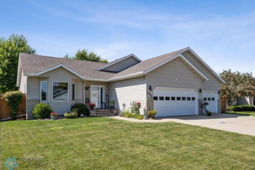 3923 6th Street S, Moorhead, MN 56560