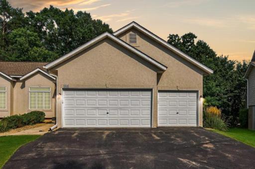 1514 Deerwood Bend, Eagan, MN 55122
