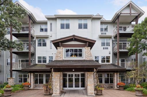 Welcome to your perfect paradise of a home!