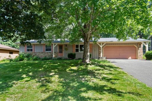 2974 Winthrop Drive, Saint Paul, MN 55109