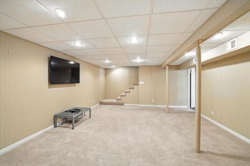 3971 Stacker Place, Saint Paul, MN 55110