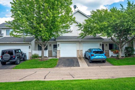 8731 Quarry Ridge Lane, B, Woodbury, MN 55125