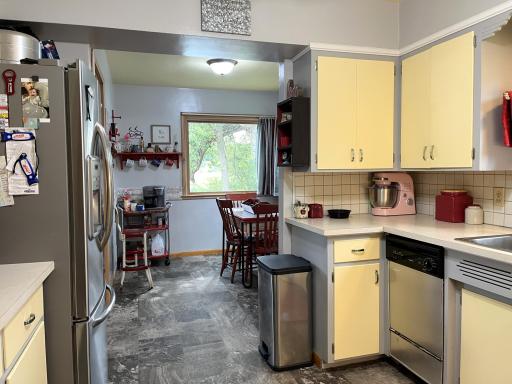 651 River Road, Windom, MN 56101
